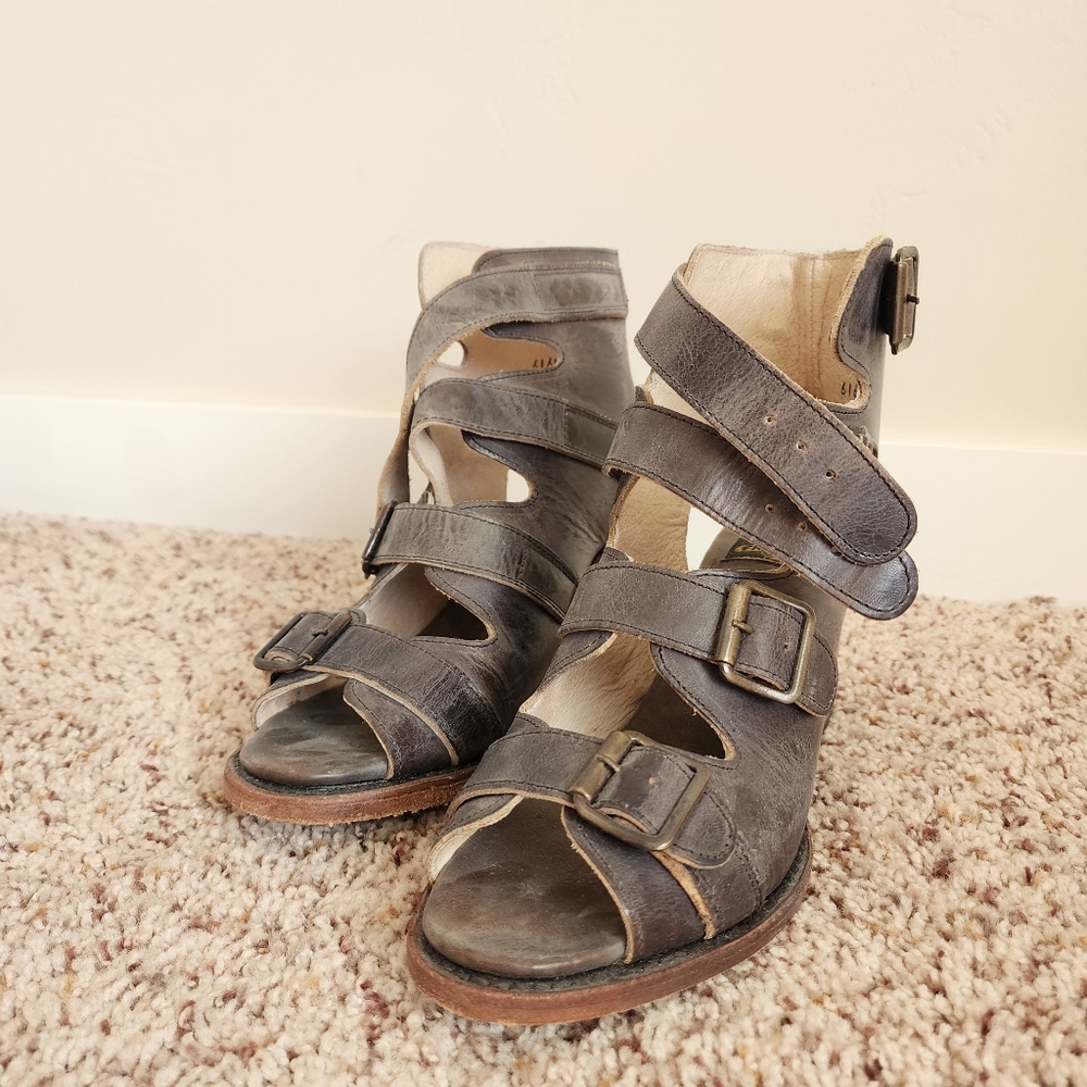 Freebird Quail Block Sandal